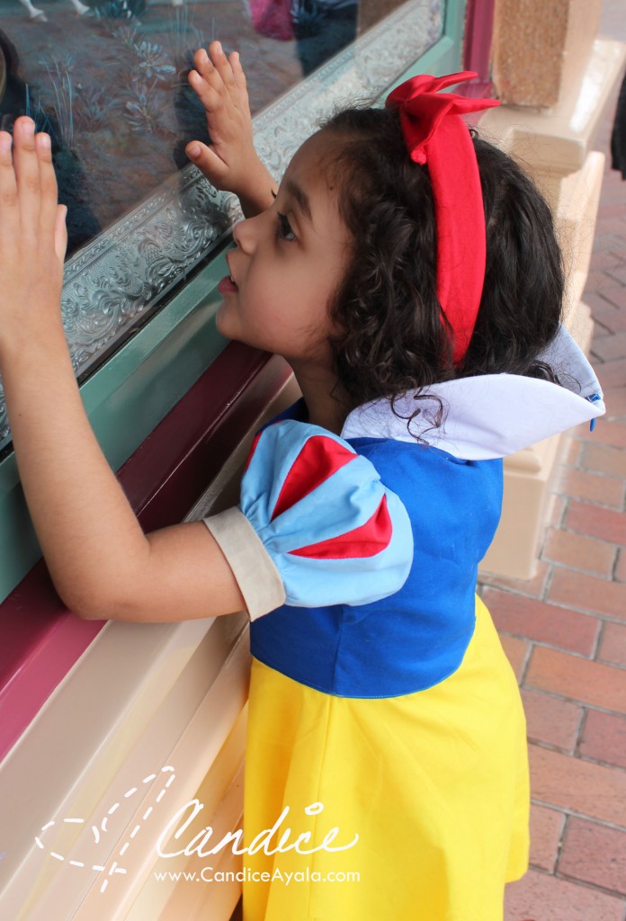 HOW TO MAKE SNOW WHITE'S SLEEVE - DIY 